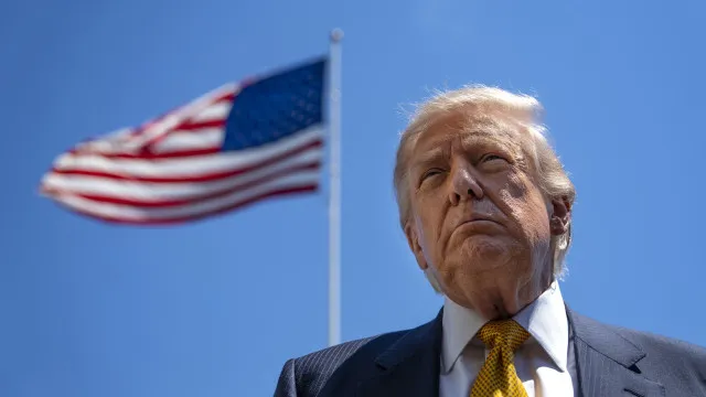 Media que relatem sucessos militares de Teerão são "traidores", diz Trump