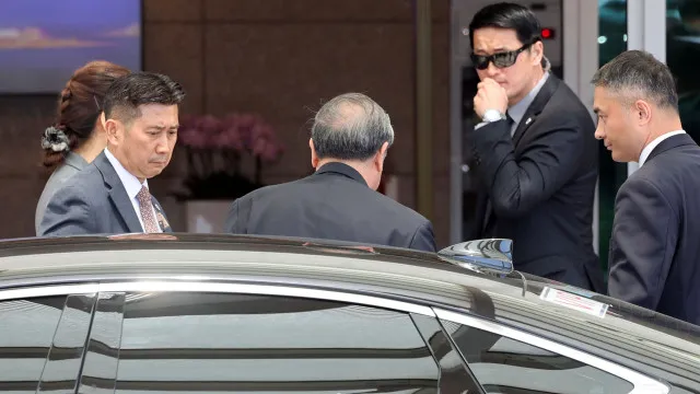 
                    China e Estados Unidos iniciam discussões comerciais na Coreia do Sul
                