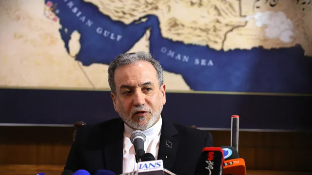 MNE iraniano e vice-presidente dos EUA vão para a Suíça para conversações