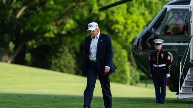 
                    Trump sugeriu a Xi união com Putin contra Tribunal Penal Internacional
                