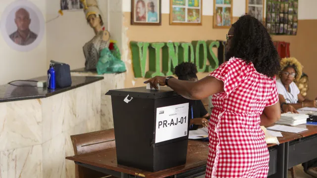 
                    Cabo-verdianos já votam para as oitavas eleições legislativas
                