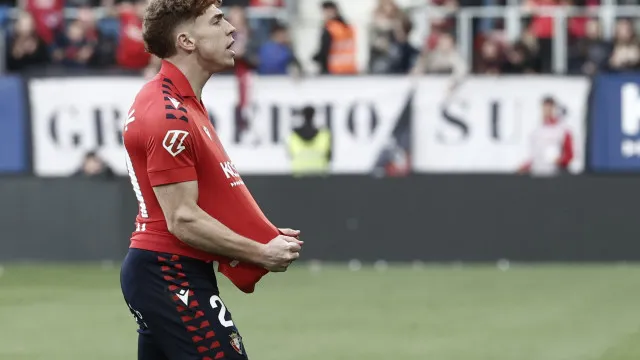 
                    Oficial: Liverpool contrata Victor Muñoz ao Osasuna
                