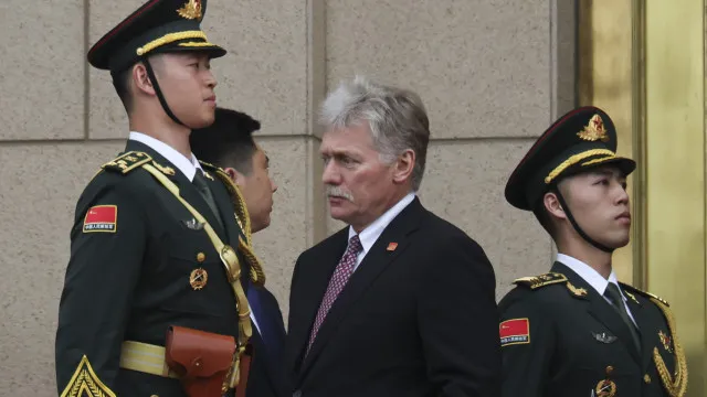 
                    Rússia vai continuar a manter a pressão sobre a Ucrânia, diz Kremlin
                