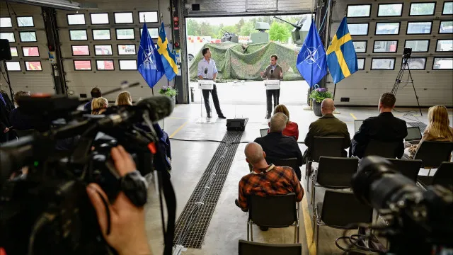 NATO: Polícias de vários países mantêm segurança para encontro na Suécia