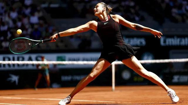 Aryna Sabalenka apura-se para a segunda ronda de Roland Garros