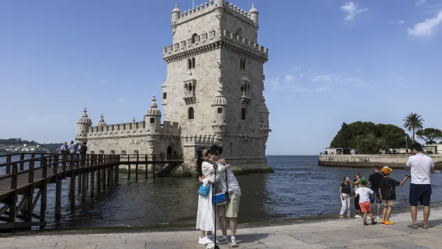 Dormidas de nÃ£o residentes caem em junho pela 1.Âª vez em 8 meses