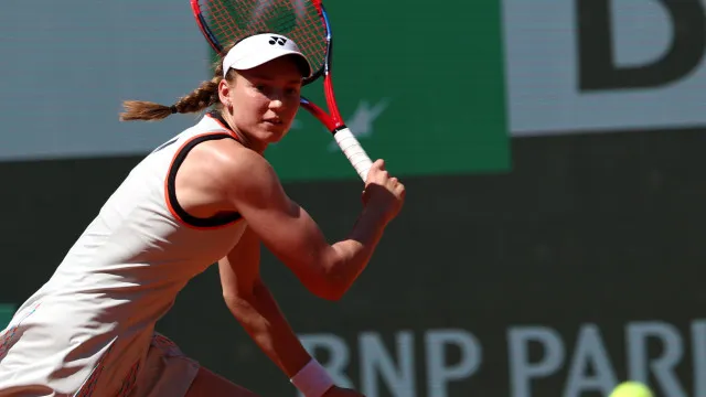 
                    Surpresa. Rybakina afastada na segunda ronda de Roland Garros
                