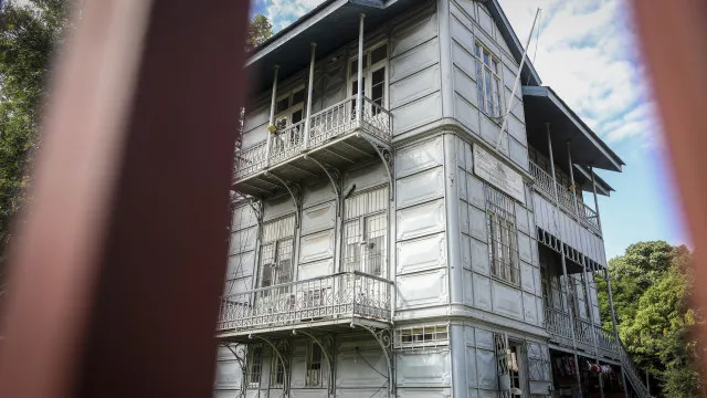 
                    Casa de Ferro de Maputo procura nova vida a chegar aos 135 anos
                