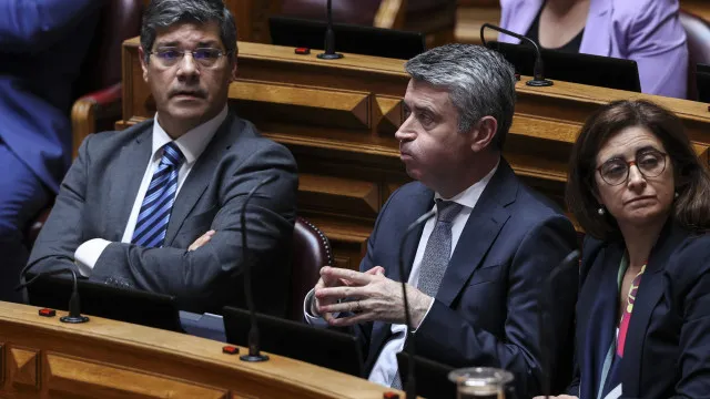 PS avisa que votará contra alteração para criar PSU tal como está