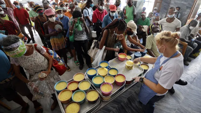 China doa mais 15 mil toneladas de arroz a Cuba
