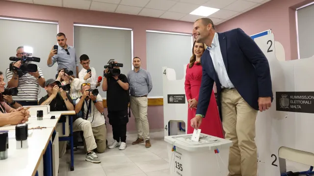 
                    Trabalhistas mantêm poder em Malta e conseguem inédito quarto mandato
                