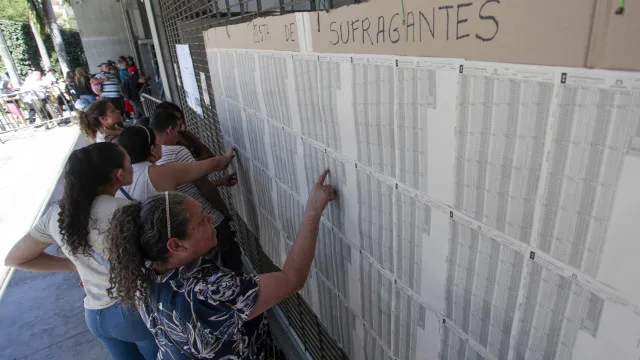 
                    Colômbia: Petro e candidato de Esquerda rejeitam resultados das eleições
                