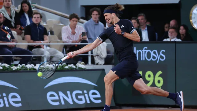 47220731 Alexander Zverev pela quinta vez nas meias-finais de Roland Garros