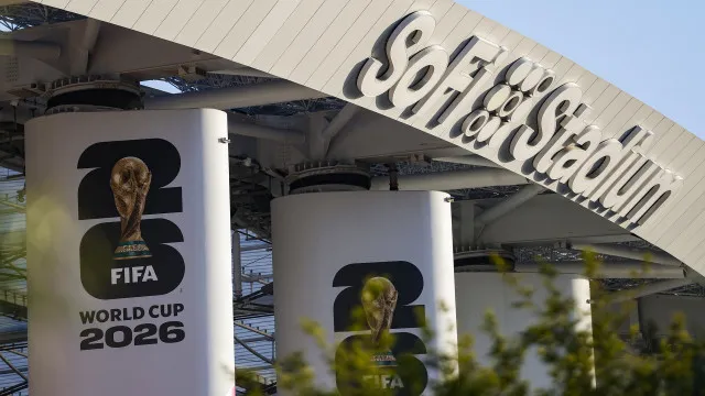 
                    Trabalhadores de estádio do Mundial2026 nos EUA votam a favor de greve
                