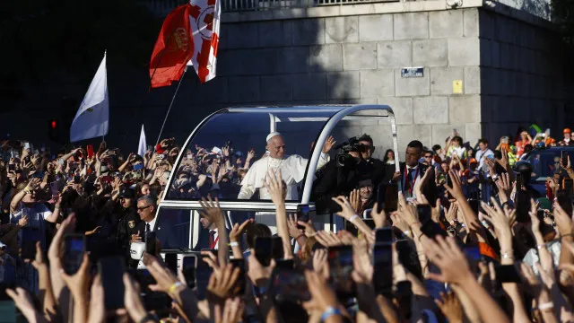 
                    Meio milhão de pessoas em celebração com o Papa no centro de Madrid
                