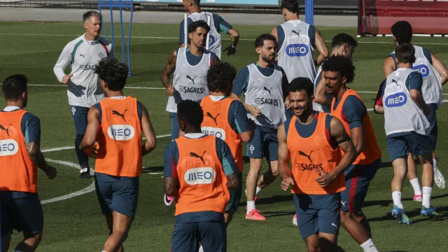 Roberto Martínez sem limitações no plantel para o treino de Portugal