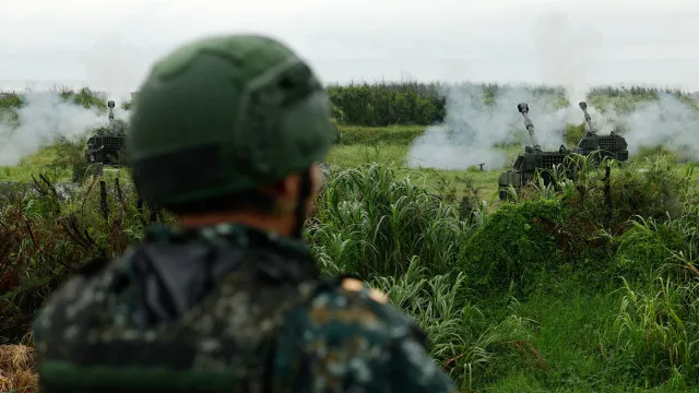 
                    Taiwan agradece críticas ocidentais à operação marítima chinesa
                