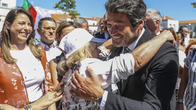 Ventura admite viabilizar reforma laboral se Governo aceitar condições