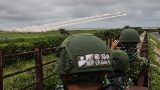 Taiwan alerta que tempo de resposta a ataque chinês está a diminuir