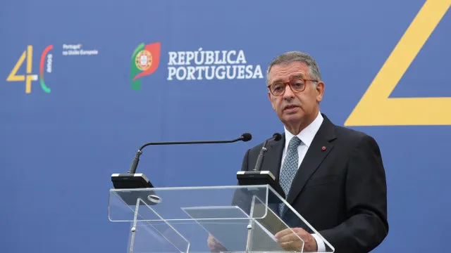 
                    Seguro diz que a Madeira não é periferia mas 