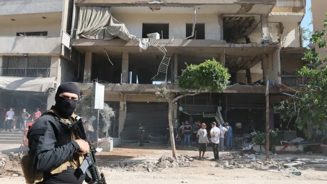 
                    Irão denuncia violações de cessar-fogo no Líbano e ameaça Israel
                