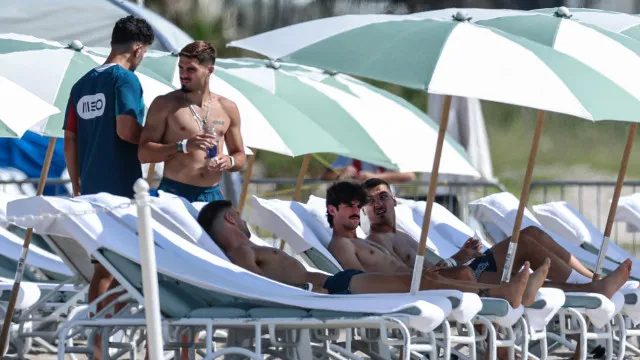 Presença de curiosos impede trabalho de Portugal previsto para a praia