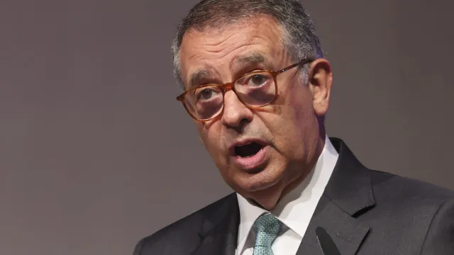 
                    Seguro alerta para atraso europeu na tecnologia e inteligência artificial
                