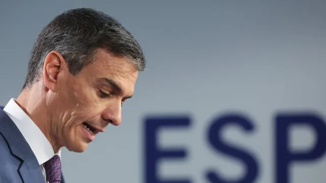 
                    Sánchez fala a deputados espanhóis com agenda marcada por casos judiciais
                