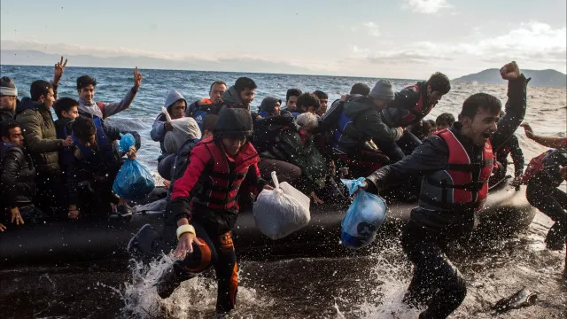 
                    Líderes, ativistas e prémios Nobel prometem solidaridade a refugiados
                