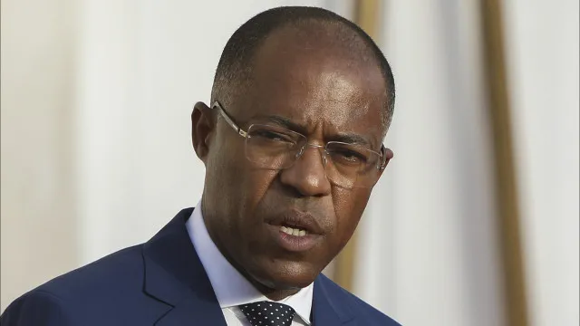 
                    Parlamento cabo-verdiano aprova moção de confiança no Governo
                