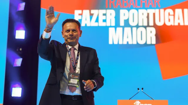 Congresso do PSD termina com discurso de Montenegro e eleição dos órgãos