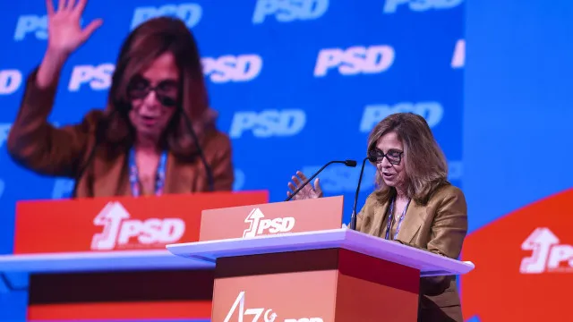 
                    Ana Paula Martins diz ser impopular, mas que importa é 