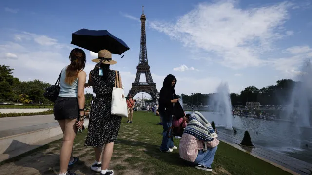 
                    Quase metade das cidades europeias bate recordes de stress térmico
                