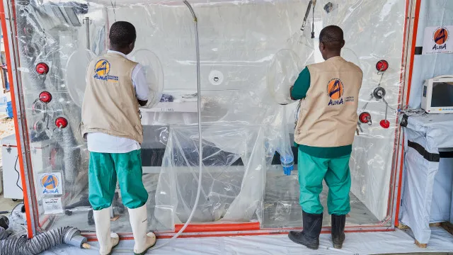 
                    RDCongo eleva número de mortos devido a surto de ébola para 304
                
