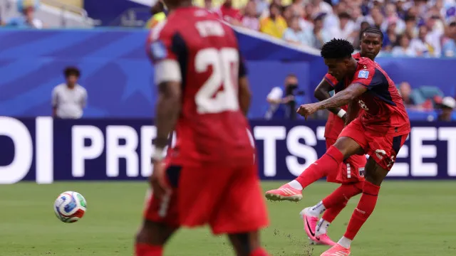 
                    Kevin Pina orgulhoso pelo primeiro golo de Cabo Verde em Mundiais
                