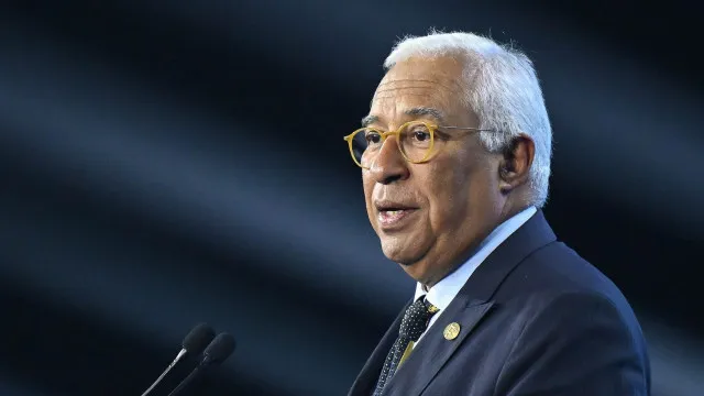 
                    Conselho Europeu celebra acordo comercial entre UE e EUA
                