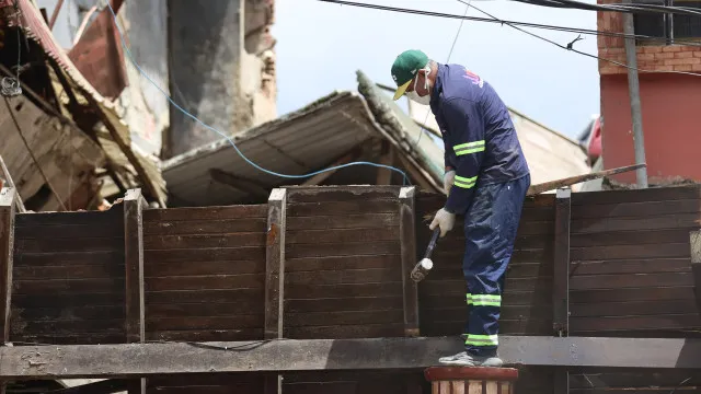 
                    Comerciantes temem demolição de El Junquito após sismos na Venezuela
                