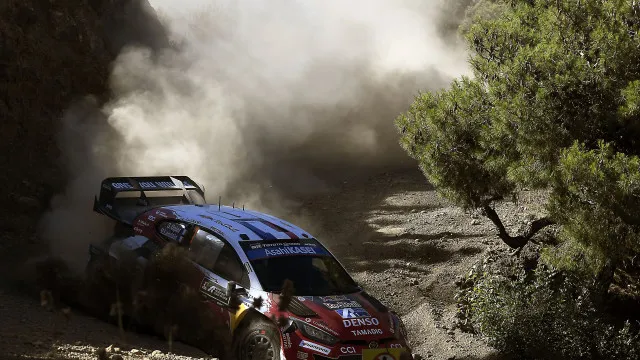 
                    Ogier vence Rali da Acrópole e 'vinga-se' do azar sofrido em Portugal
                