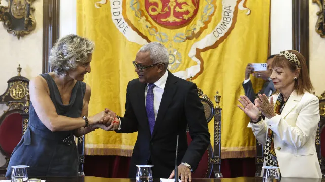 
                    Cabo Verde quer reforçar cada vez mais relações de amizade com Portugal
                
