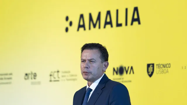 
                    Primeiro-ministro defende que mais vale tentar e falhar do que adiar
                