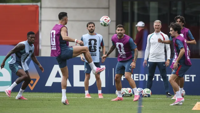 
                    Seleção treina em Toronto e viaja até Dallas onde disputa oitavos
                