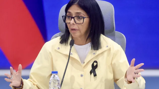 Delcy Rodríguez pede suspensão das sanções para facilitar resposta