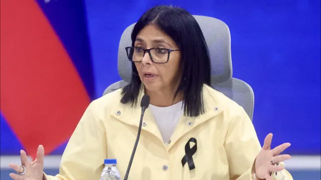Delcy RodrÃguez pede a Carlos III libertaÃ§Ã£o de ouro venezuelano
