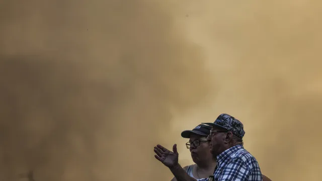 
                    Incêndio no concelho de Vouzela com uma frente muito preocupante
                