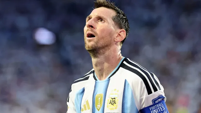 
                    Messi fatura pelo oitavo jogo seguido e chega aos 20 golos em Mundiais
                