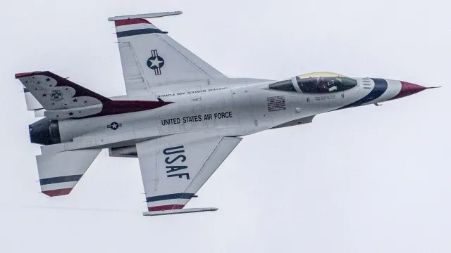 ExÃ©rcito dos Estados Unidos termina nova onda de ataques aÃ©reos no IrÃ£o