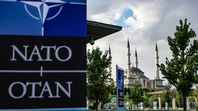 NATO reunida com investimento em Defesa e apoio Ã  UcrÃ¢nia na agenda