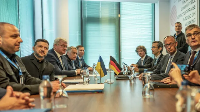 Aliados reiteram apoio Ã  UcrÃ¢nia e anunciam pacote de 70 mil milhÃµes