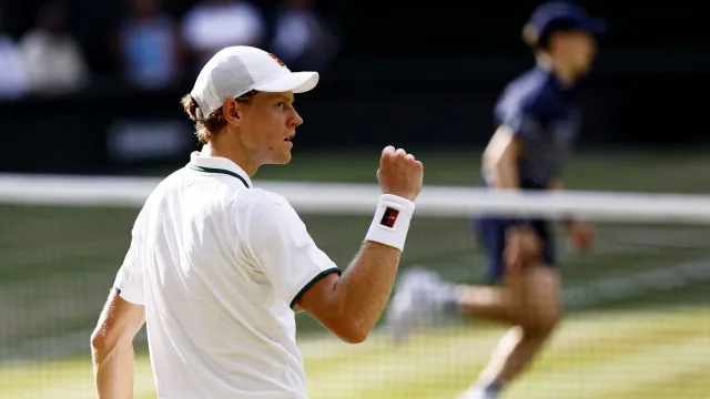 Imparável. Sinner despacha Djokovic e está na final de Wimbledon