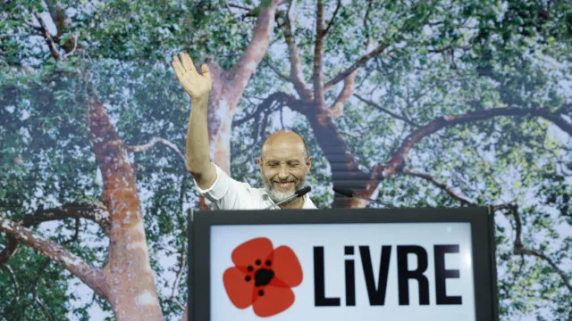 
                    Livre 